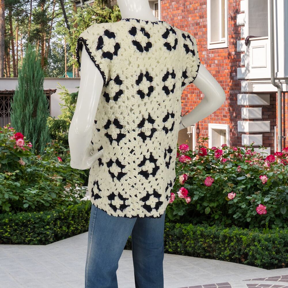 Vintage Boho Crochet Knit Granny Sweater Vest Blue White L